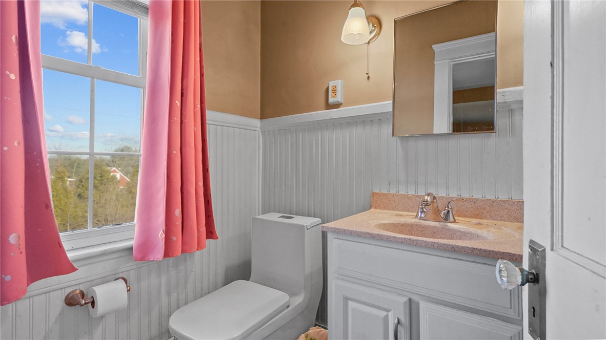 108 Mendon Road North Smithfield, RI 02896 - Photo 25 of 37