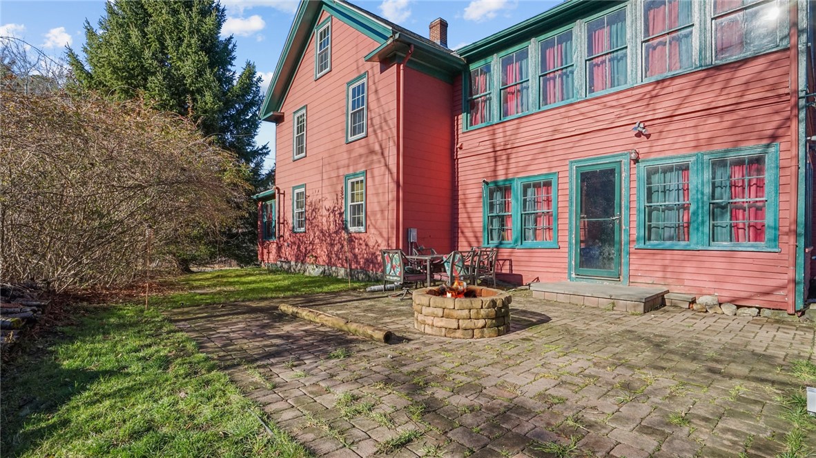 108 Mendon Road North Smithfield, RI 02896 - Photo 31 of 37