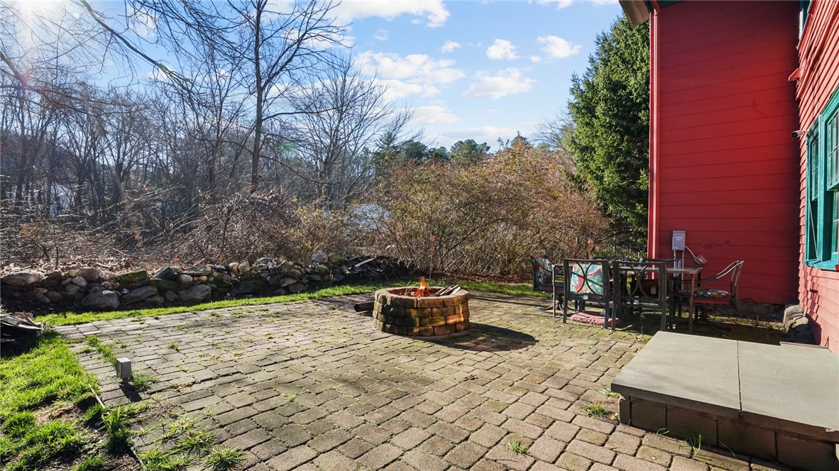 108 Mendon Road North Smithfield, RI 02896 - Photo 32 of 37