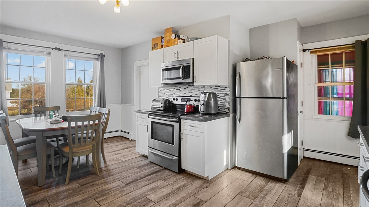 108 Mendon Road North Smithfield, RI 02896 - Photo 4 of 37