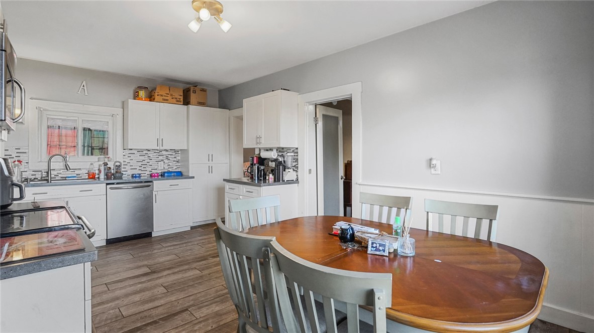 108 Mendon Road North Smithfield, RI 02896 - Photo 5 of 37