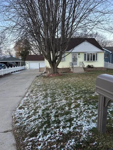 $175,000 | 976 3rd Street, Menasha, WI 54952