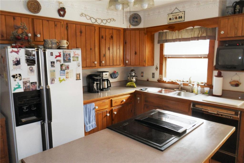 529 State Park Road New Alexandria, PA 15670 - Photo 3 of 25