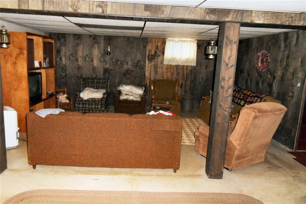 529 State Park Road New Alexandria, PA 15670 - Photo 6 of 25