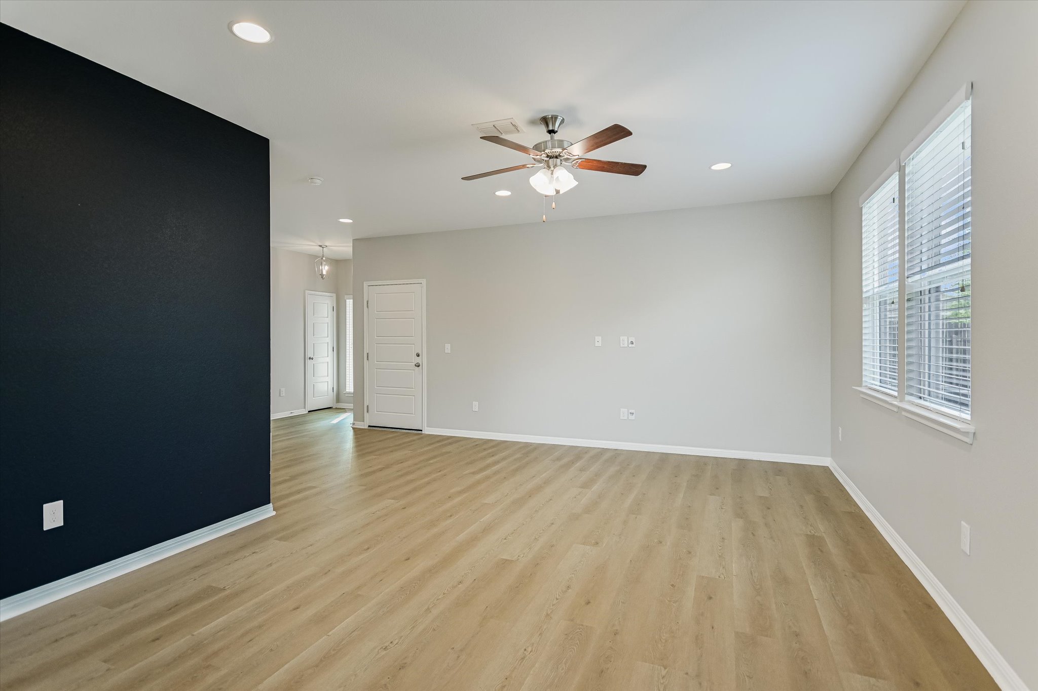 10317 Laurie Lane Austin, TX 78747 - Photo 7 of 27 Refrigerator, washer, and dryer are included for a truly move-in-ready lease opportunity.