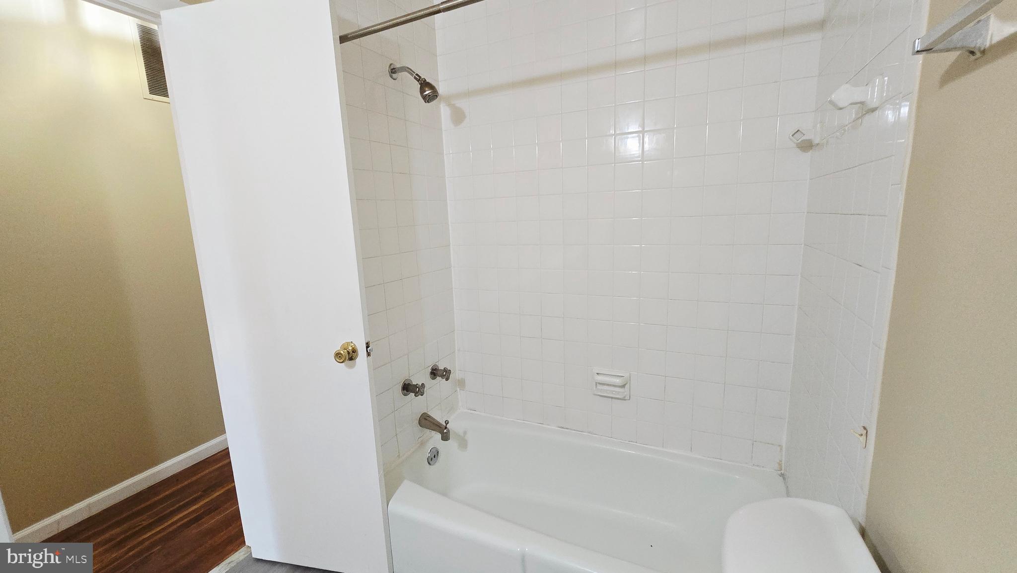 5020 Paducah Road College Park, MD 20740 - Photo 38 of 64 Halway Full Bathroom
