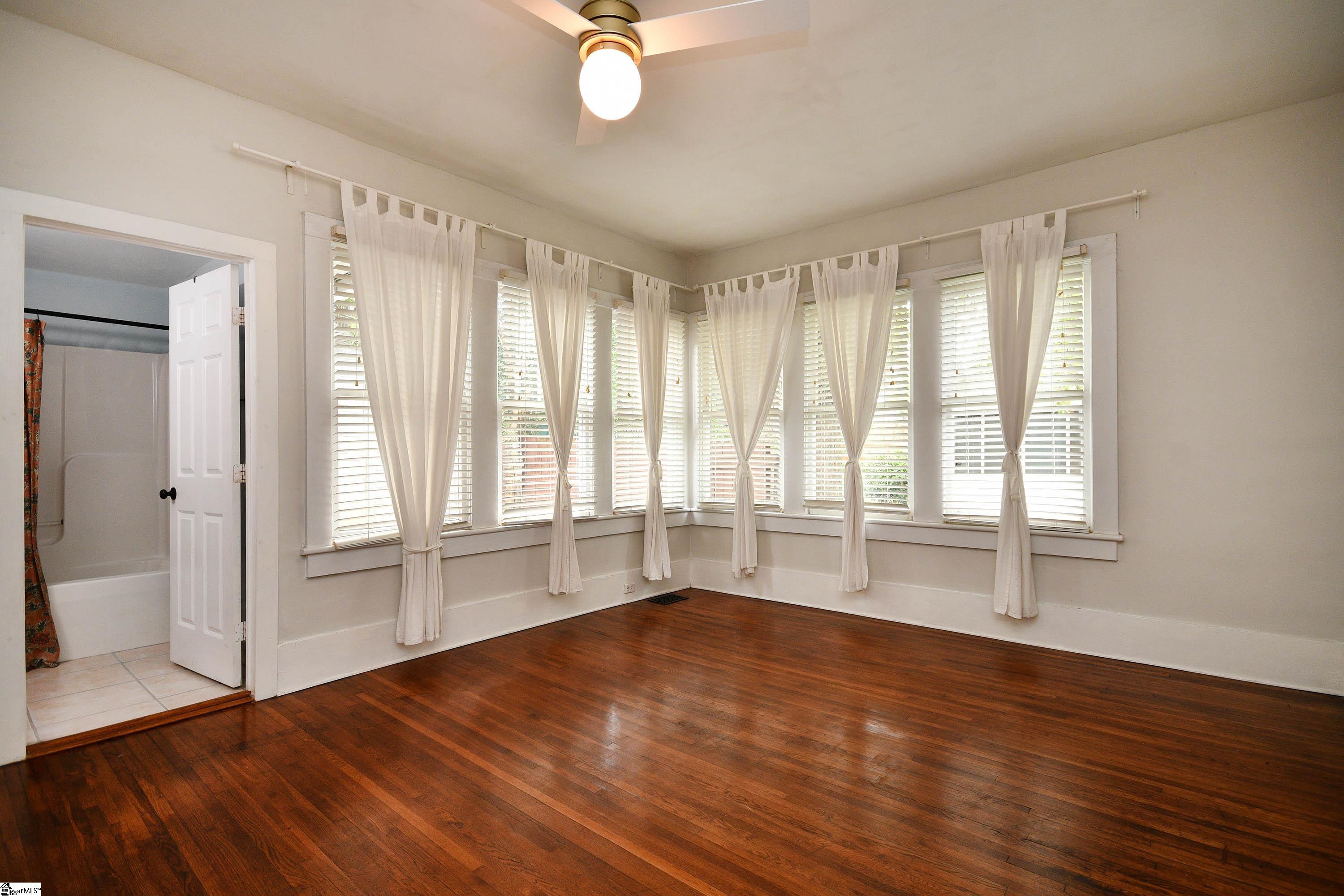 8 North Franklin Road Greenville, SC 29609 - Photo 17 of 26 Gallery Image 17