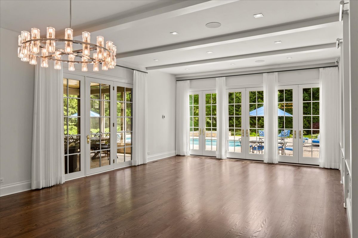 81 Locust Road Winnetka, IL 60093 - Photo 40 of 106 Gallery Image 40