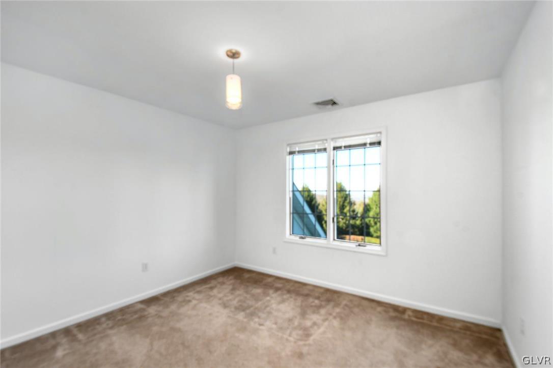 10 Barron Hill Road Easton, PA 18042 - Photo 26 of 35 an empty room with windows