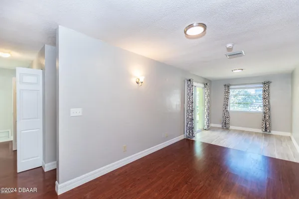 $2,500 | 136 Valencia Drive, Ormond Beach, FL 32176