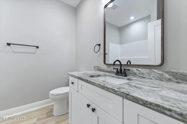 $399,900 | 5360 Hoda Road, Kiln, MS 39556