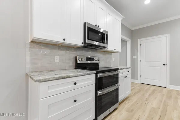 $399,900 | 5360 Hoda Road, Kiln, MS 39556