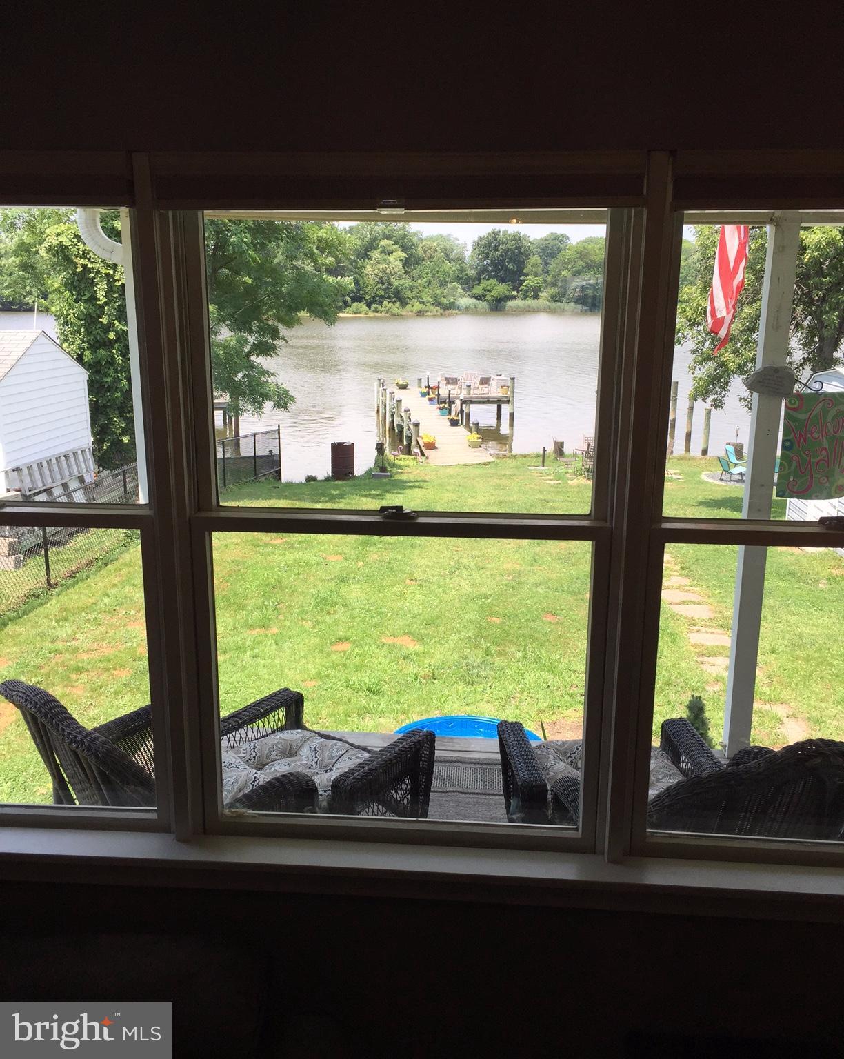 7506 Old Battle Grove Road Baltimore, MD 21222 - Photo 5 of 30 Living Room view