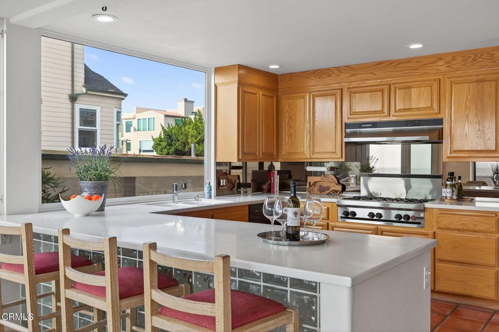 4169 Ocean Drive Oxnard, CA 93035 - Photo 17 of 74 25-web-or-mls-040_Upmarketmedia_4169Oce-