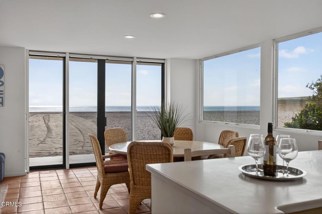 4169 Ocean Drive Oxnard, CA 93035 - Photo 22 of 74 30-web-or-mls-046_Upmarketmedia_4169Oce-