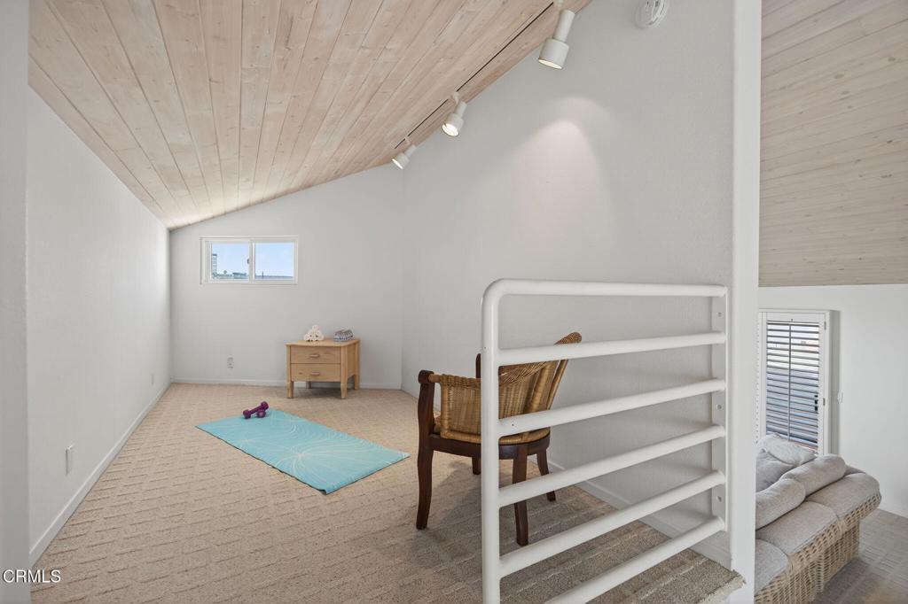 4169 Ocean Drive Oxnard, CA 93035 - Photo 31 of 74 39-web-or-mls-022_Upmarketmedia_4169Oce-