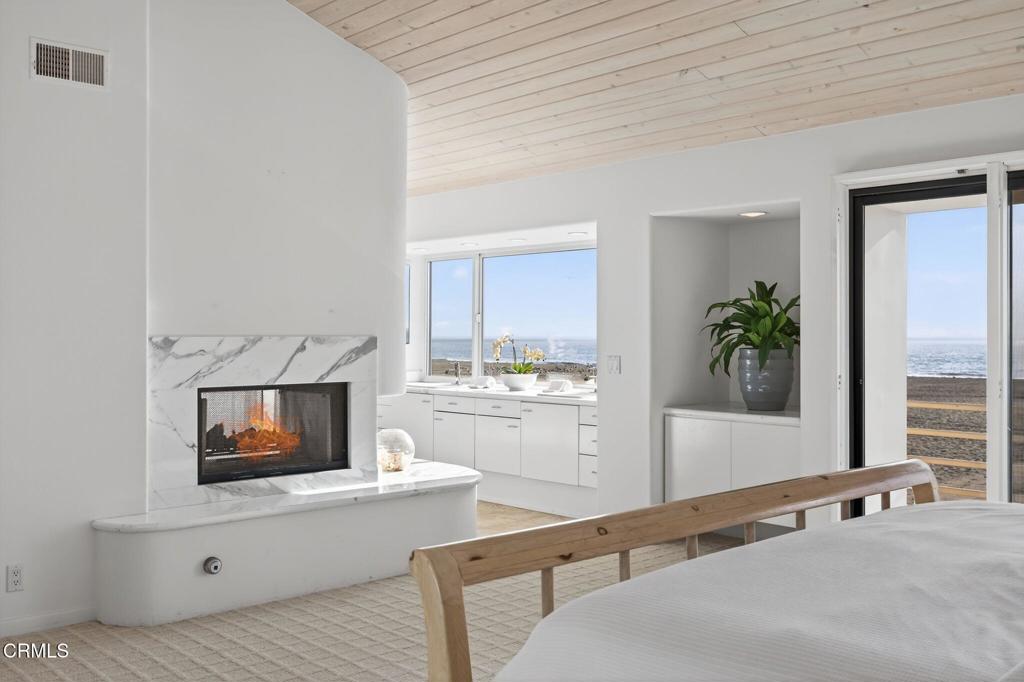 4169 Ocean Drive Oxnard, CA 93035 - Photo 37 of 74 46-web-or-mls-052_Upmarketmedia_4169Oce-