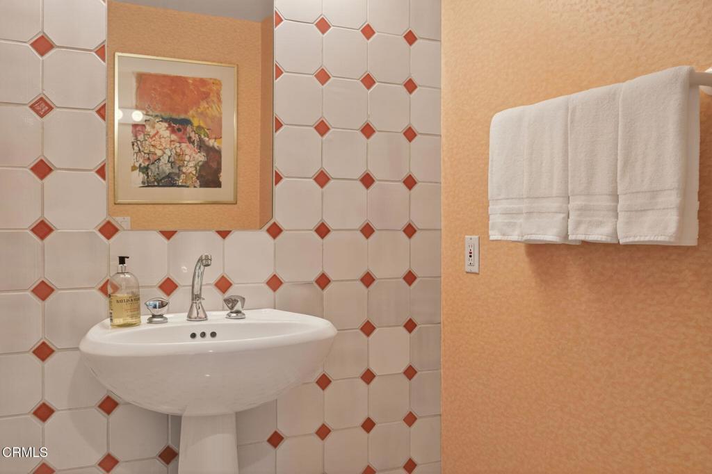 4169 Ocean Drive Oxnard, CA 93035 - Photo 51 of 74 59-web-or-mls-012_Upmarketmedia_4169Oce-