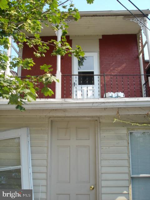 260 Verbeke Street Harrisburg, PA 17102 - Photo 3 of 20 Charming two-story home with balcony appeal.