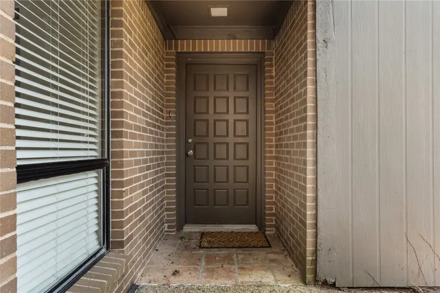 a view of entrance door of the house