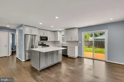 $575,000 | 3913 Decatur Avenue, Kensington, MD 20895