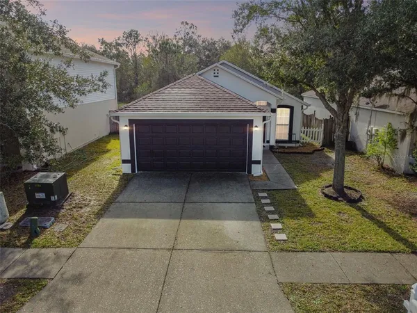 $2,200 | 30626 Birdhouse Drive, Wesley Chapel, FL 33545