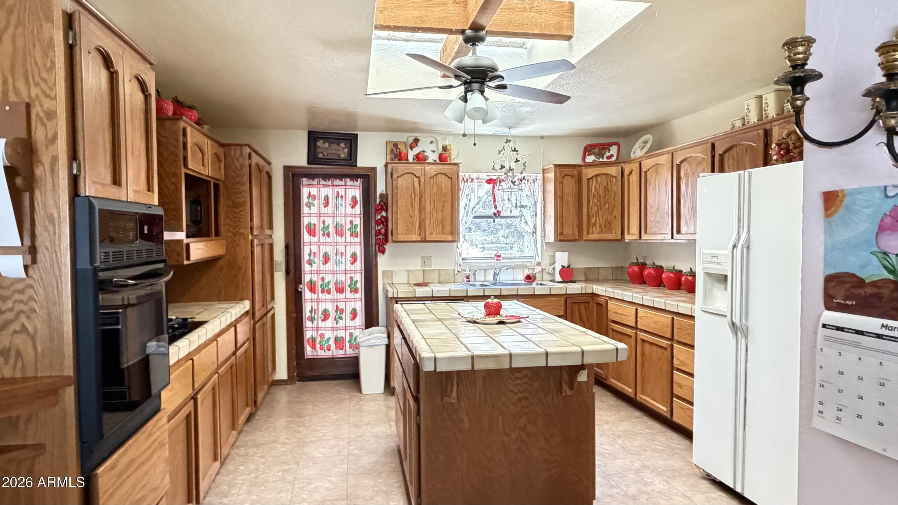 3765 East Montezuma Avenue Rimrock, AZ 86335 - Photo 25 of 31 Kitchen