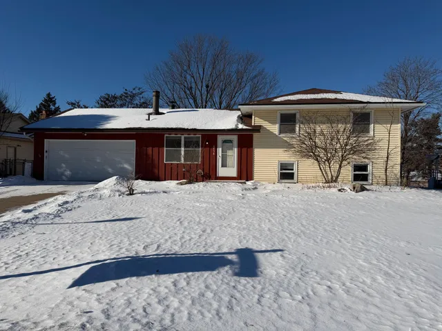$250,000 | 8458 Ivywood Avenue South, Cottage Grove, MN 55016