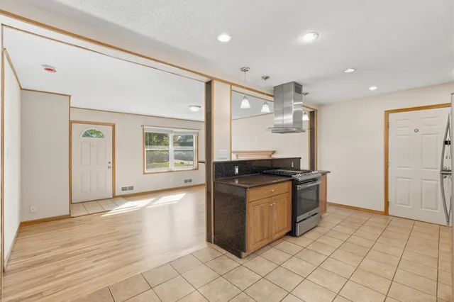 $250,000 | 8458 Ivywood Avenue South, Cottage Grove, MN 55016