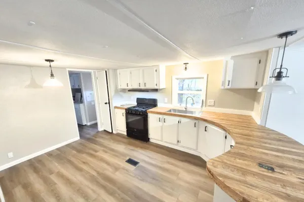 $103,000 | 2440 Mundy Avenue, White Cloud, MI 49349