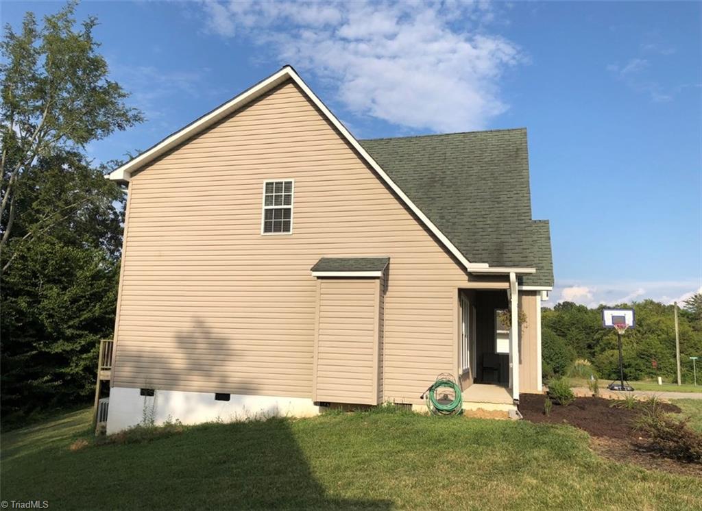 589 Whitney Road Mocksville, NC 27028 - Photo 2 of 25 Gallery Image 2