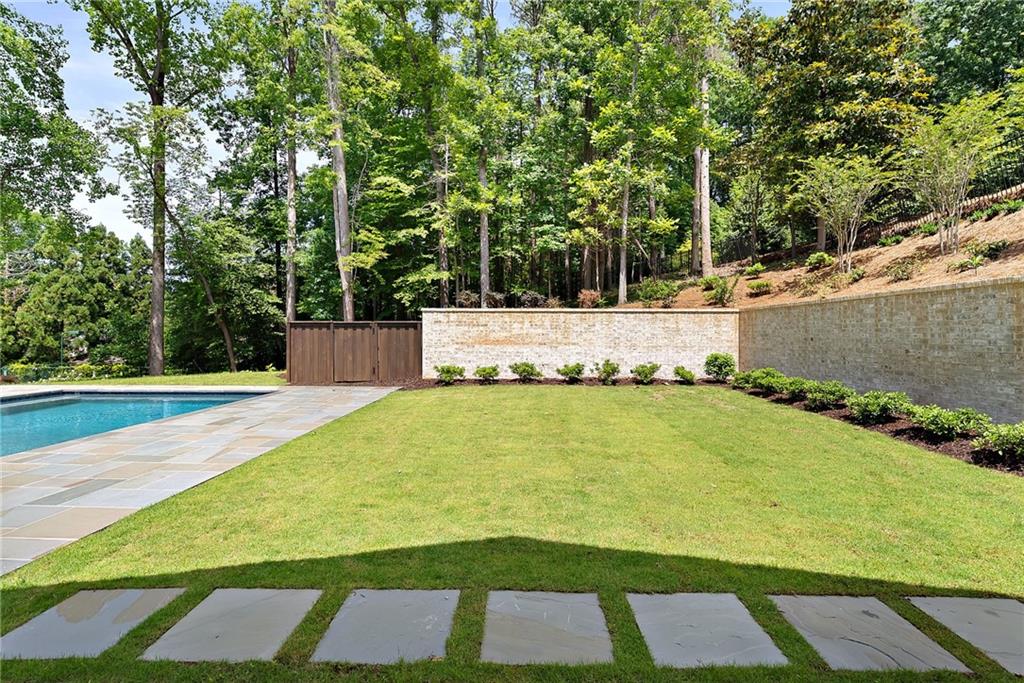 95 Blackland Road Northwest Atlanta, GA 30342 - Photo 40 of 65
