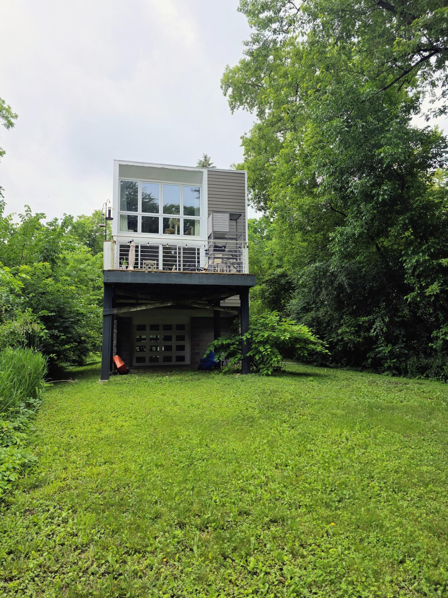 6022 North Sunny Point Road Milwaukee, WI 53209 - Photo 31 of 32 1000046597