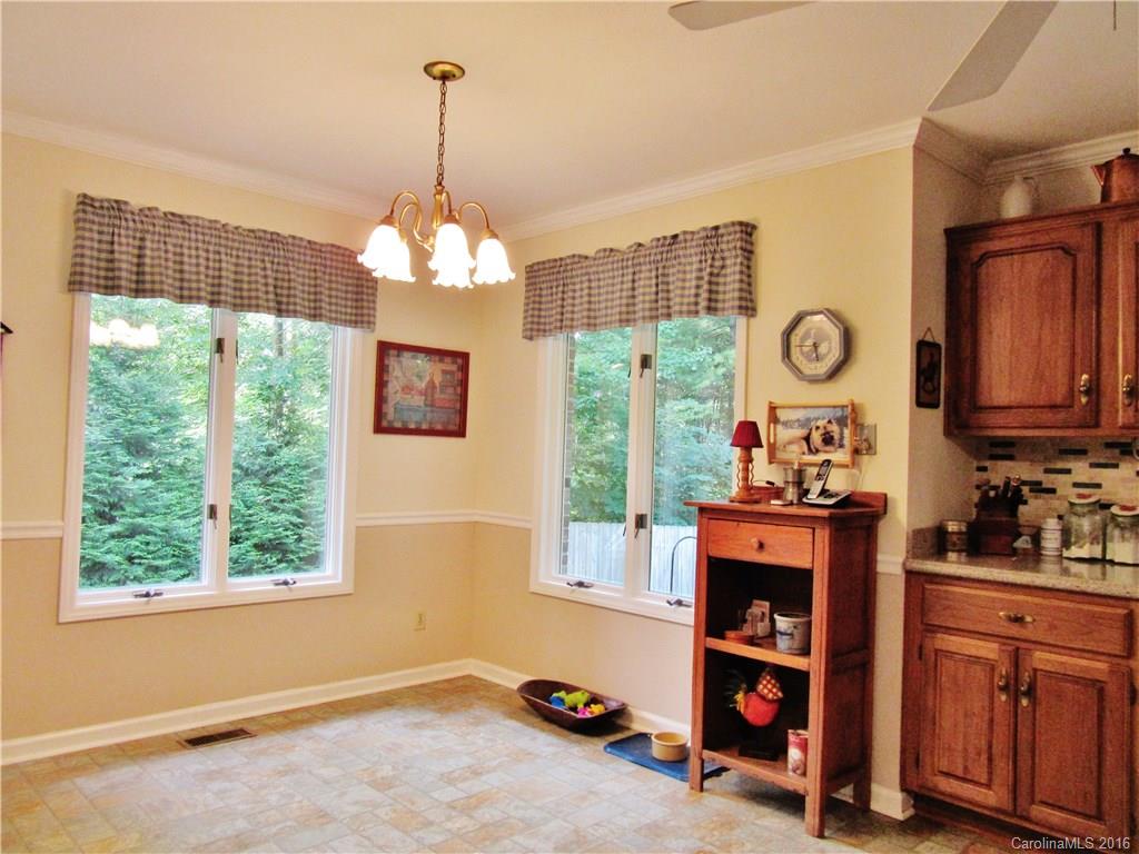 202 Thomas Road, Unit 13 Hendersonville, NC 28739 - Photo 11 of 24 Gallery Image 11