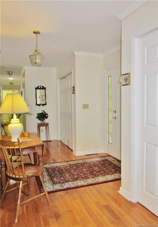 202 Thomas Road, Unit 13 Hendersonville, NC 28739 - Photo 3 of 24 Gallery Image 3