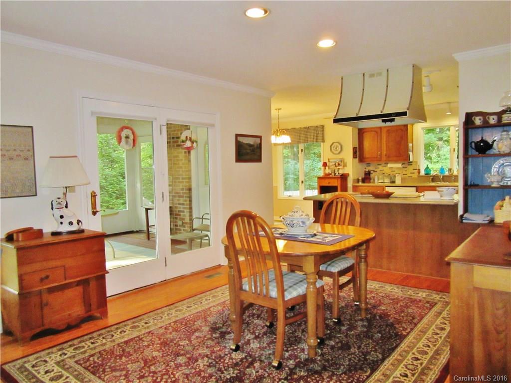 202 Thomas Road, Unit 13 Hendersonville, NC 28739 - Photo 8 of 24 Gallery Image 8