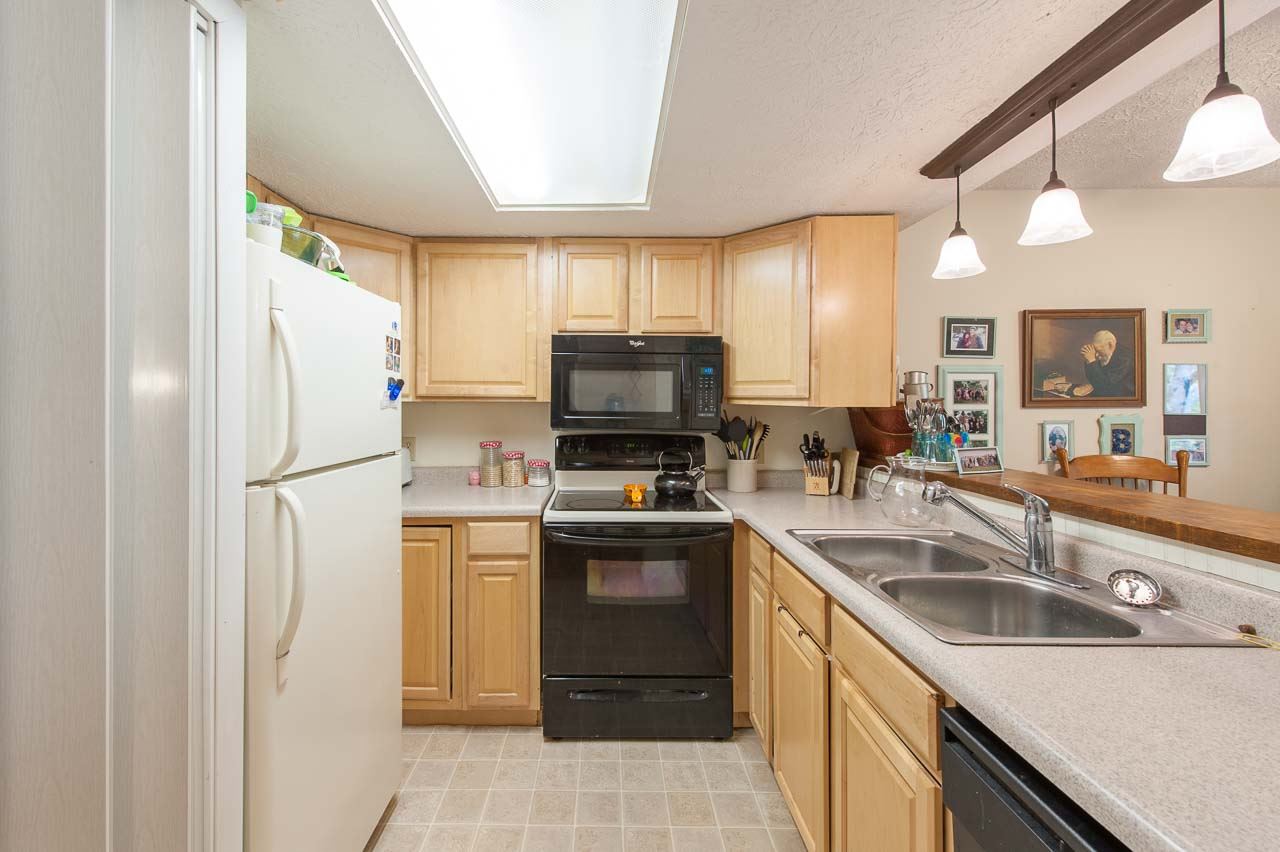 9036 South Pointe Ridge Lane, Unit 19 Bloomington, IN 47401 - Photo 12 of 27 Gallery Image 12