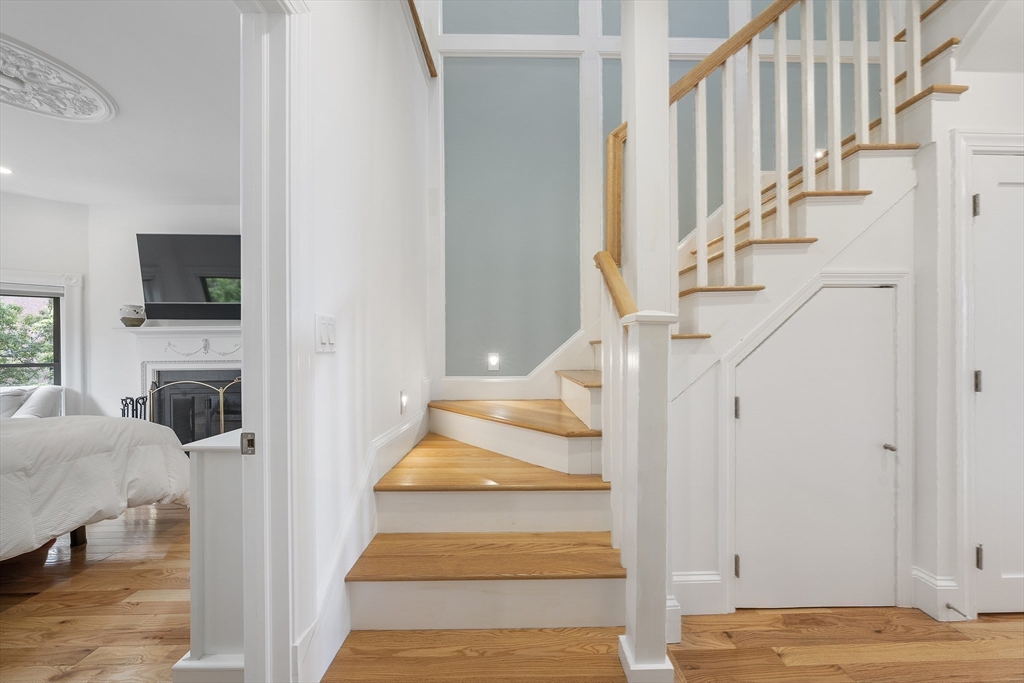 31 Bay State Road, Unit 4 Boston, MA 02215 - Photo 25 of 42