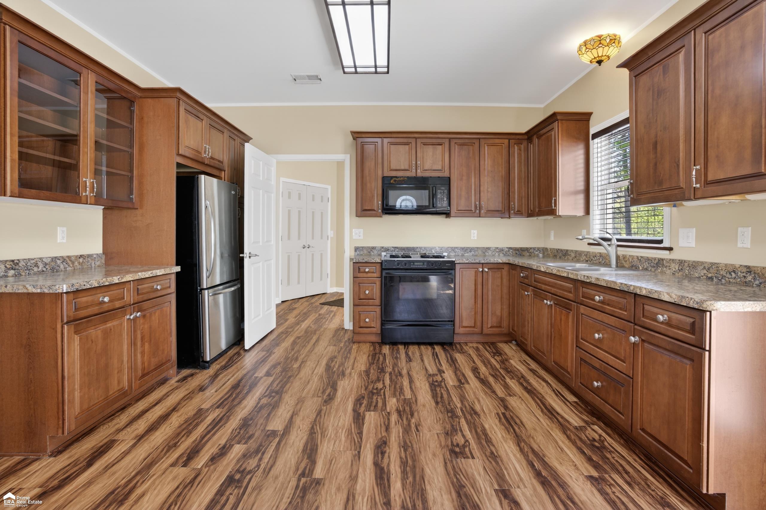 2292 North Belsay Road Burton, MI 48509 - Photo 8 of 86