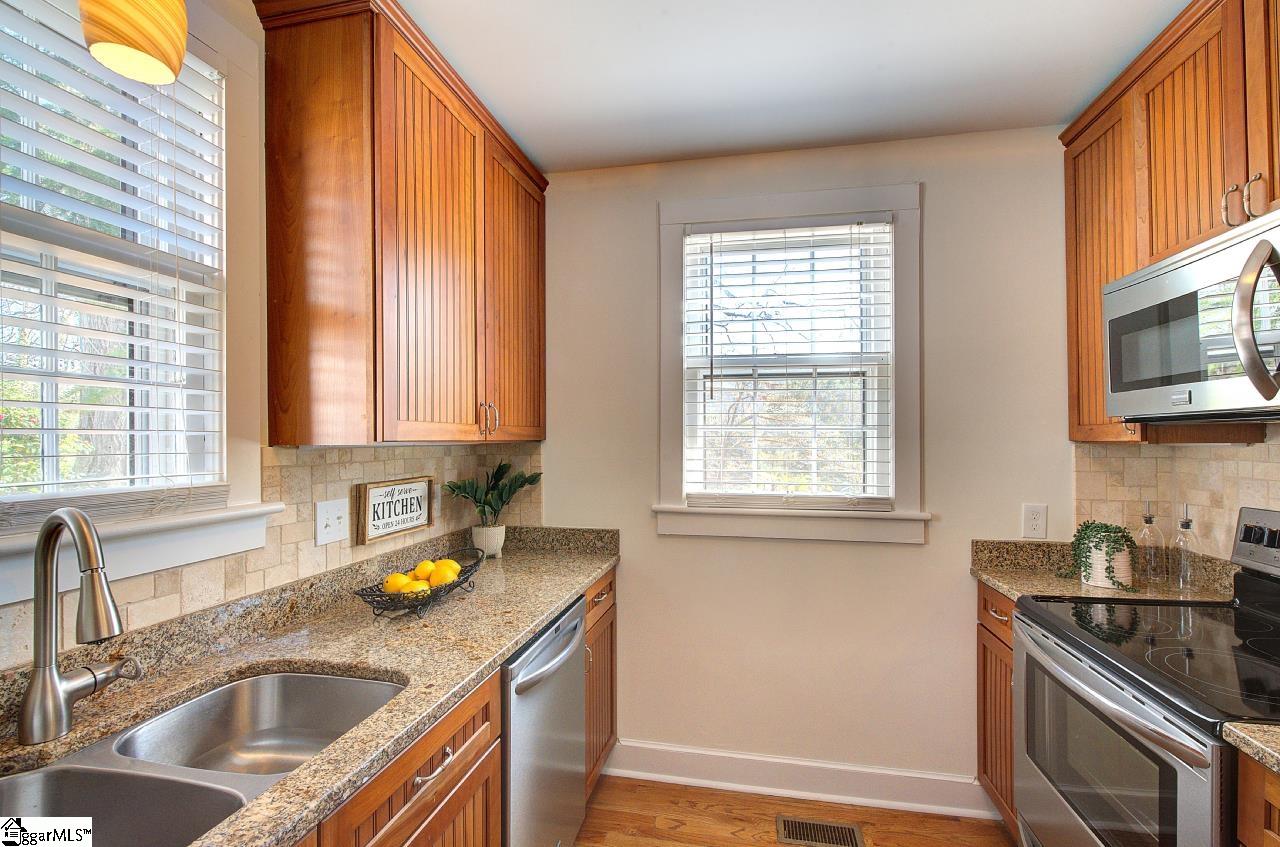 332 Grove Road Greenville, SC 29605 - Photo 20 of 43