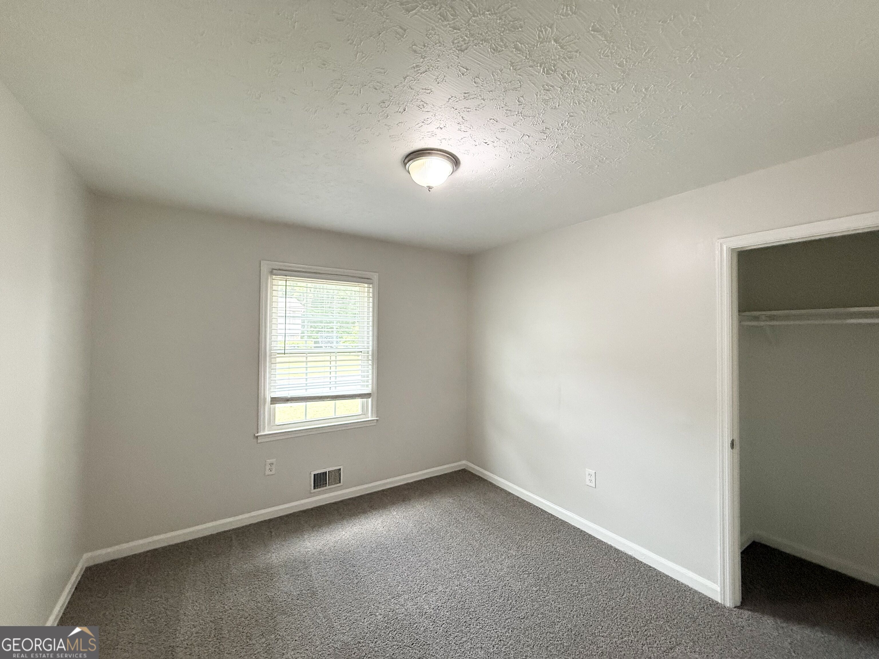 6525 Woodford Road Atlanta, GA 30349 - Photo 11 of 25 Gallery Image 11