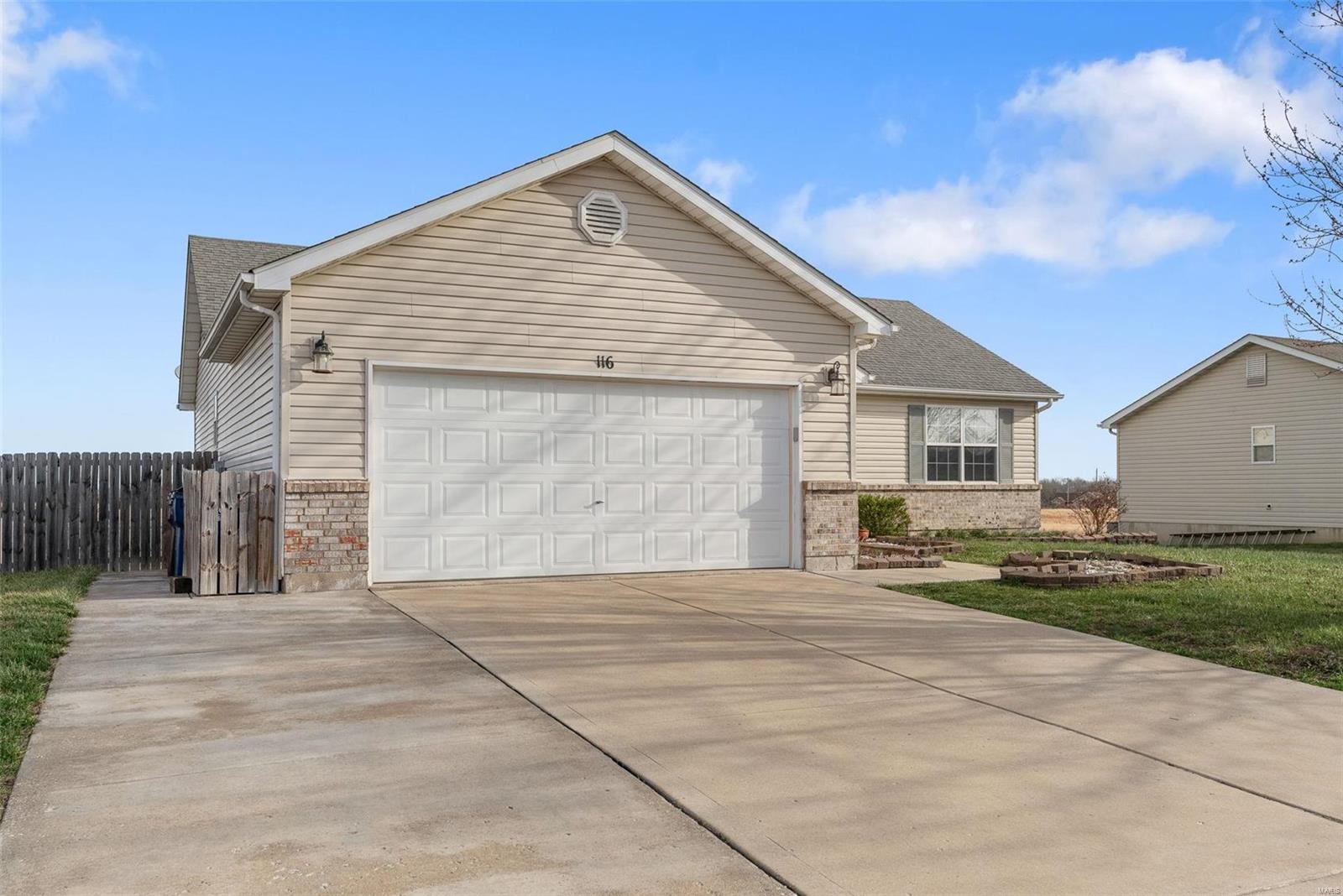 116 Hickory Trails Drive Wright City, MO 63390 - Photo 2 of 48