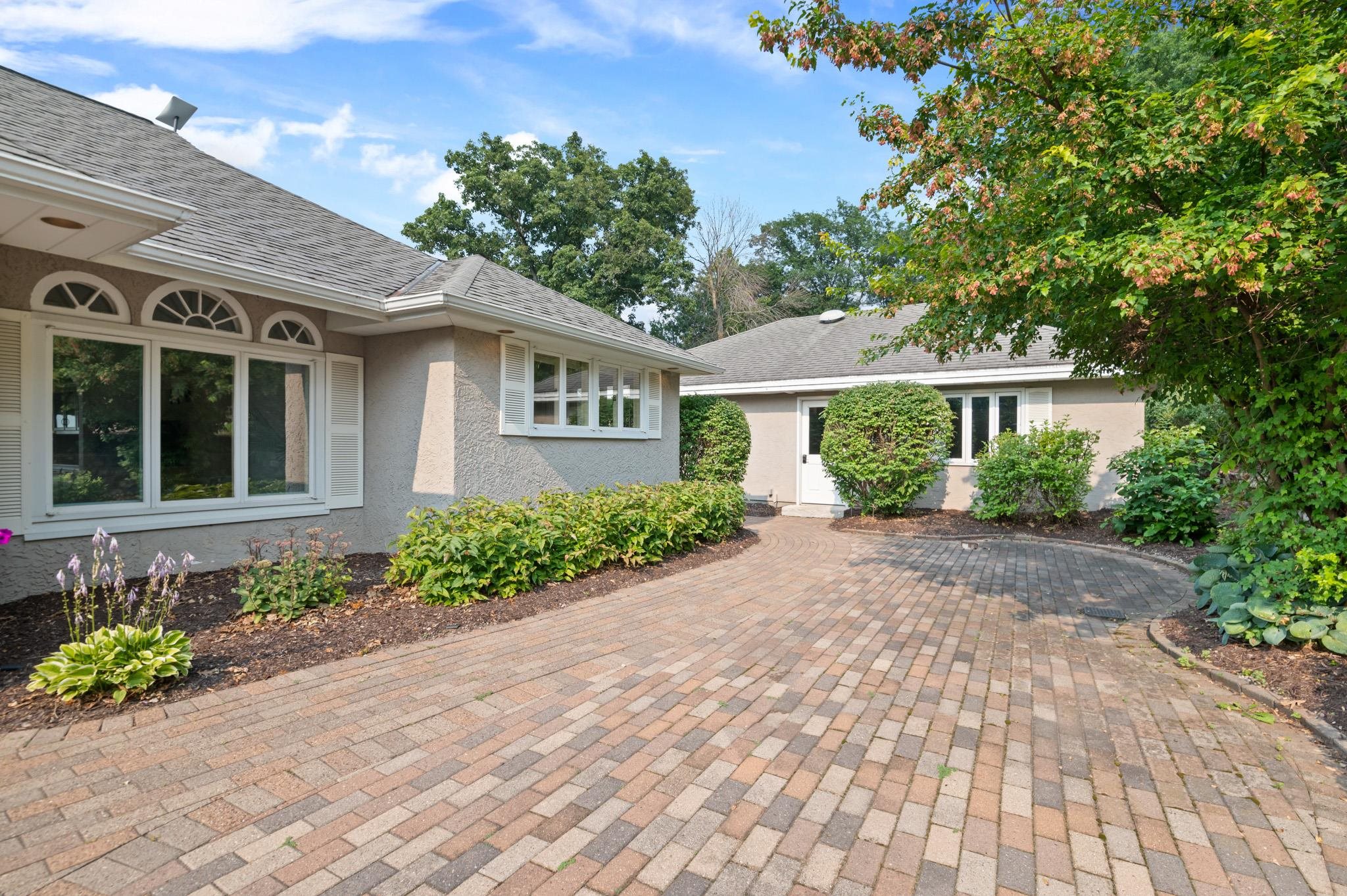 5901 Shore Acres Road Green Bay, WI 54311 - Photo 7 of 90