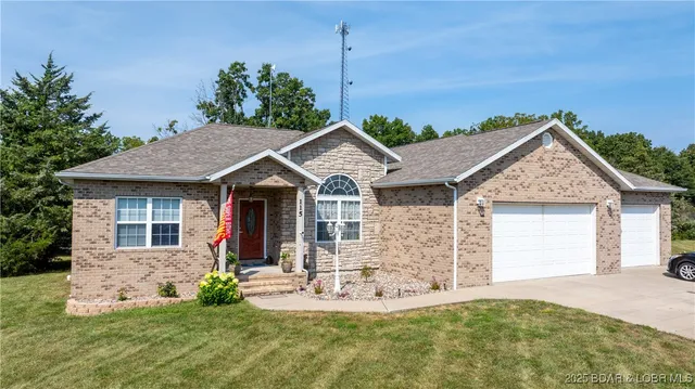 $350,000 | 115 Twisted Oaks Drive, Camdenton, MO 65020