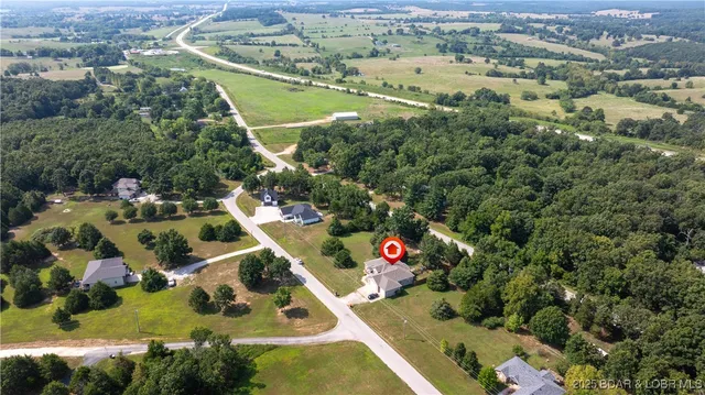 $350,000 | 115 Twisted Oaks Drive, Camdenton, MO 65020