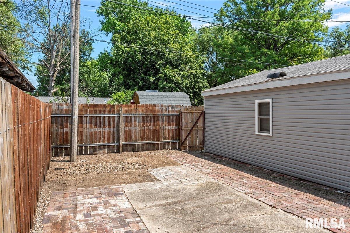 1024 North Wesley Street Springfield, IL 62702 - Photo 33 of 34