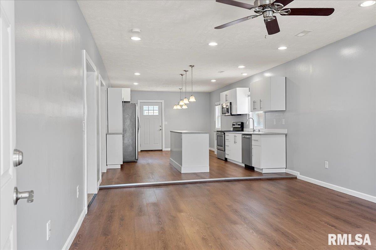 1024 North Wesley Street Springfield, IL 62702 - Photo 5 of 34