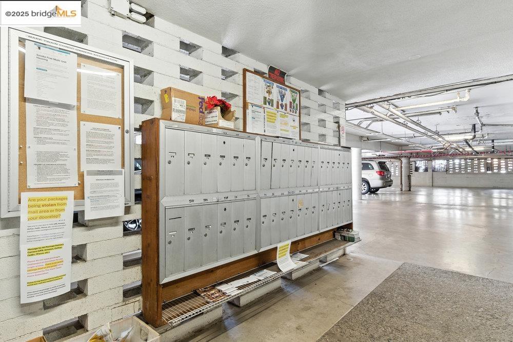 2601 College Avenue, Unit 203 Berkeley, CA 94704 - Photo 15 of 22 Surrounding community with a textured ceiling