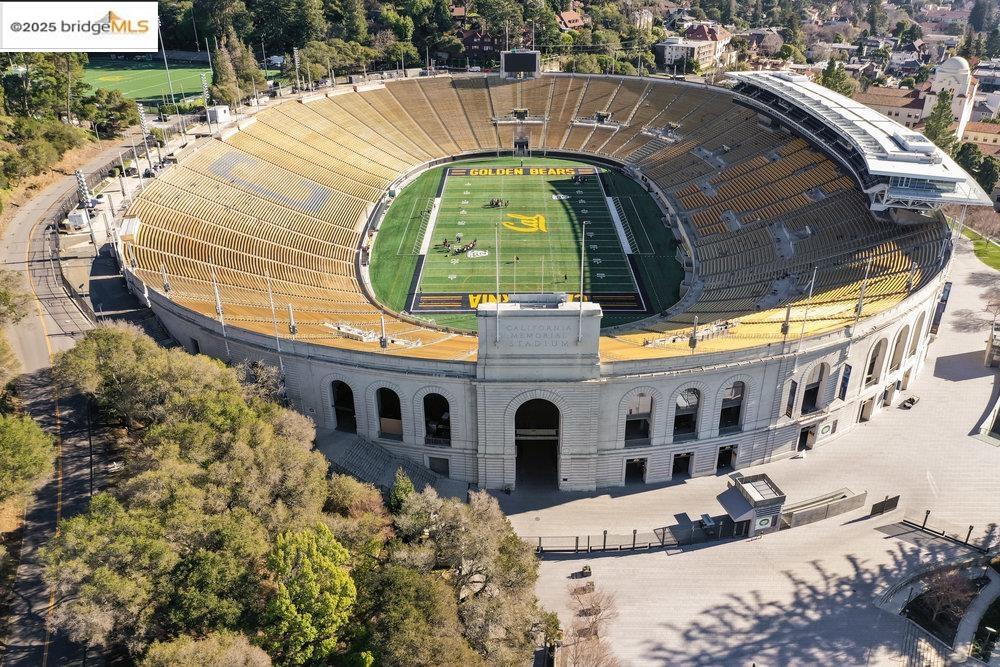 2601 College Avenue, Unit 203 Berkeley, CA 94704 - Photo 18 of 22 Drone / aerial view