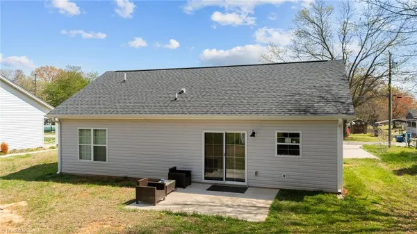 $259,900 | 124 Filmore Street, Yadkinville, NC 27055